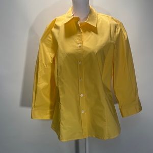 Carolina Herrera Classic 3/4 Sleeve Button
Down Top NWT